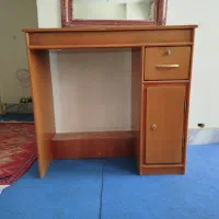 میز تحریر|میز تحریر و کامپیوتر|فلاورجان, |دیوار