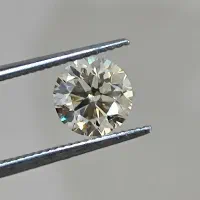 الماس طبیعی 2/11 قیراطی بسیار پاک و زیبا