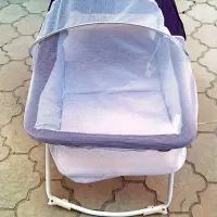 تخت و گهواره