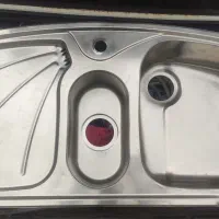 سینک ظرف شویی بسیار تمیز و در حد نو