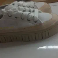 کفش وکیف|کیف، کفش، کمربند|یاسوج, |دیوار