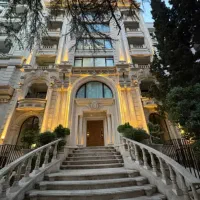 ۲۰۰متر/غرق نور/پاگردجدا/متریال‌عالی اجاره پاسداران