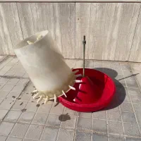 دانه خوری برای مرغ