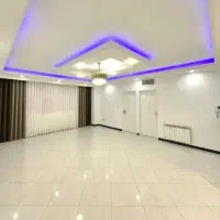 همکار خانم(منشی املاک)