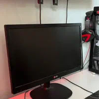 مانیتور در حد نو