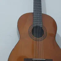 گیتار یاماها c40