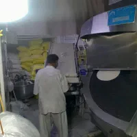 مغازه نانوایی و ملک پشت مغازه