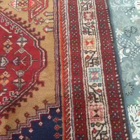 فرش دستبافت خیلی قدیمی  ۴تا هست شبیه هم