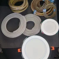 ریسه LED بهمراه تعدادی ابزار و لوازم درحدنو