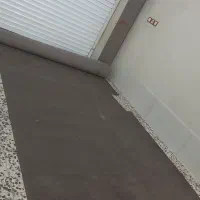 ۲ عدد موکت قهوه ای تیره ساده بفروش میرسد.|موکت|رشت, استقامت ۲|دیوار