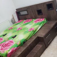 تخت خواب دو نفره و میز آرایش دراور|تخت و سرویس خواب|قم, بنیاد|دیوار