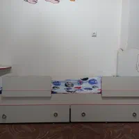 تخت نوجوان