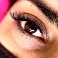 اکستنشن و لیفت مژه با نصف قیمت