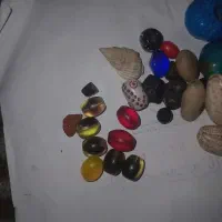 تعدادی مهره و سنگ قدیمی و انواع سکه های شاهی و..|کلکسیون و سرگرمی|اصفهان, لاله|دیوار
