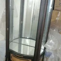 بوفه ایستاده کلاسیک چوب و شیشه