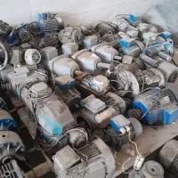 ۳۰۰عدد پالت موزاییک و۶۰ عدد دینام و گیربکس حلزونی|ابزارآلات|خمینی‌شهر, |دیوار