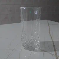 یک عددلیوان نشکن