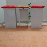 سه عدد صندلی