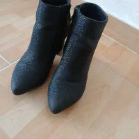 نیم پوتین|کیف، کفش، کمربند|سهند, |دیوار