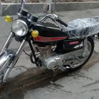 هوندا سی جی 125عروسک پلاک ملی باماشین هم میزنم