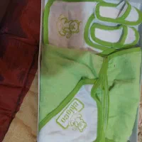 لباس و قنداق فرنگی و سرویس حوله|کفش و لباس بچه|شیراز, شهرک والفجر|دیوار