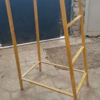 چهار پایه فلزی محکم سبک