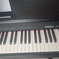 پیانو رولند RP30|پیانو، کیبورد، آکاردئون|اردبیل, |دیوار