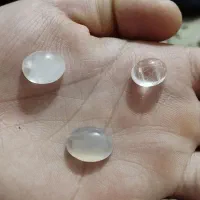 سه عدد نگین در نجف فروشی