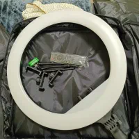 فروش رینگ لایت سایز ۱۸ نو