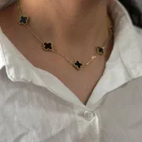 زیورآلات و بدلیجات فول استیل و رنگ ثابت