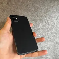 اپل iPhone 11 با حافظهٔ ۱۲۸ گیگابایت