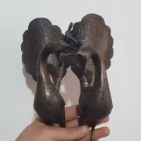 مجسمه فولادی و اجناس قدیمی