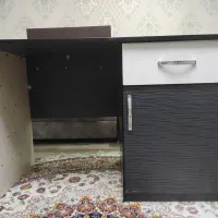 میز تحریر با کتابخانه متحرک