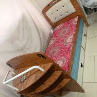 تخت نوجوان