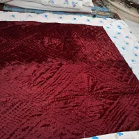 تعدادی لحاف و تشک به فروش میرسد