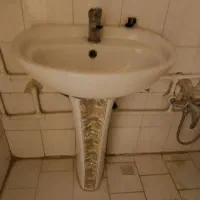 2عددروشویی،توالت فرنگی همراه کلیه شیرآلات