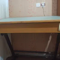 میز نور مهندسی قابل تنظیم پایه فلزی صفحه چوب