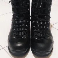 ۲ جفت بوت ایتالیایی اسکارپا و مندل آلمانی