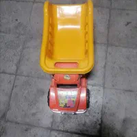 کامیون اسباب بازی