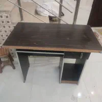 فروش یک عدد میز کامپیوتر