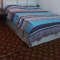 تخت دونفره و دراور قدی اینه دار