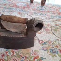 ۲ عدد اتو ذغالی عتیقه قدیمی آنتیک کلکسیونی بکر|کلکسیون اشیاء عتیقه|زنجان, |دیوار