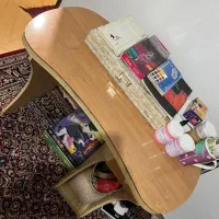 میز مطالعه و کامپیوتر