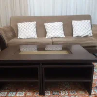 فروش مبلمان راحتی ۷ نفره با میز وسط و ۴ عدد عسلی