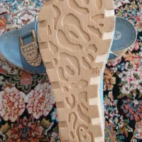 دمپایی|کیف، کفش، کمربند|ویسیان, |دیوار