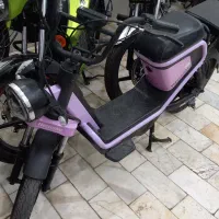 موتور برقی نسکوتر صورتی