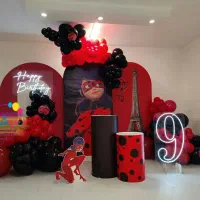 گل های بابونه بادکنک آرایی