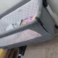 تخت کنار مادر زویه