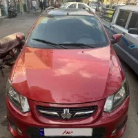 کوییک r قرمز مشکی