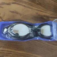 عینک طبی شنا (دوربین)